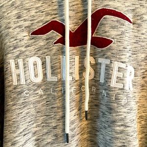 Holster sweater M. New without tag.